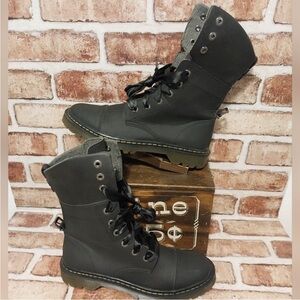 Dr. Martens Yuba Boots preloved 🖤9